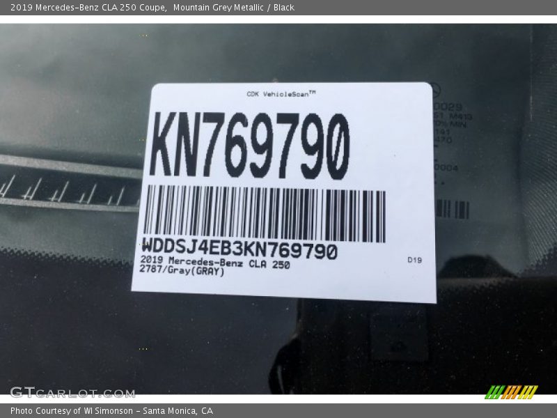 Mountain Grey Metallic / Black 2019 Mercedes-Benz CLA 250 Coupe