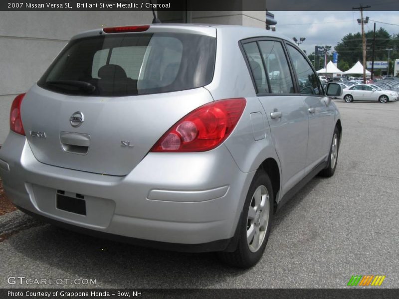 Brilliant Silver Metallic / Charcoal 2007 Nissan Versa SL