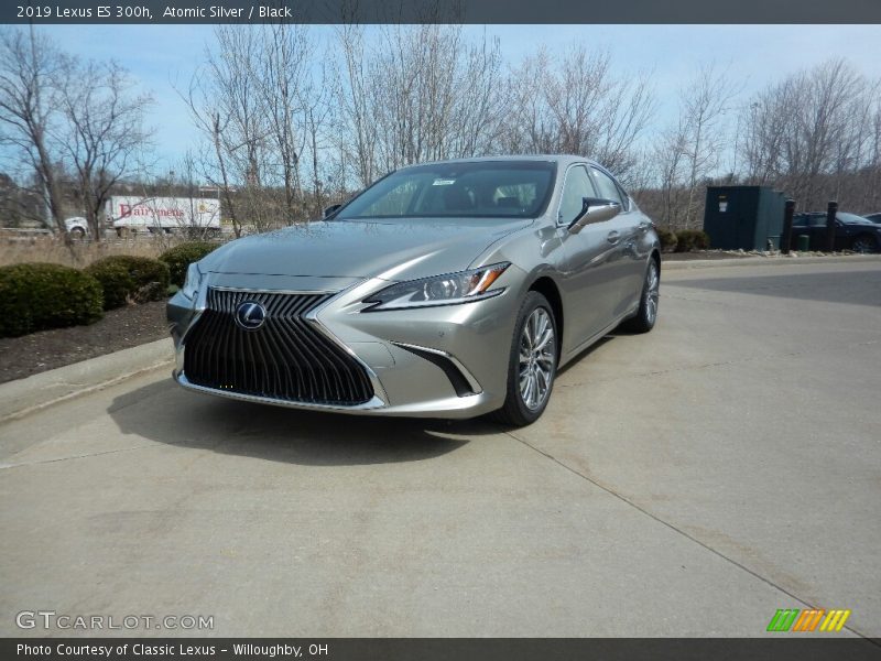 Atomic Silver / Black 2019 Lexus ES 300h