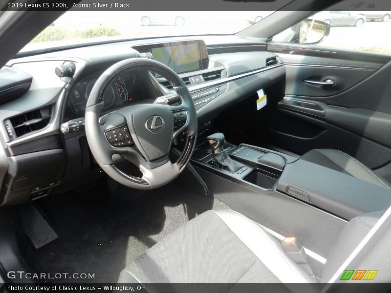 Atomic Silver / Black 2019 Lexus ES 300h