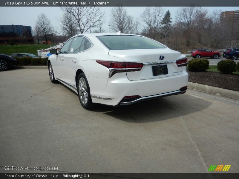 Eminent White Pearl / Parchment 2019 Lexus LS 500h AWD