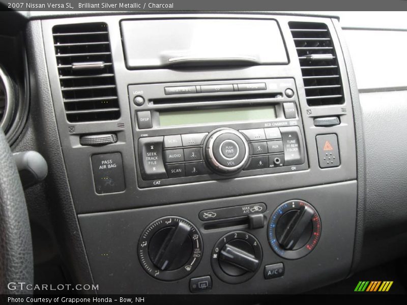 Brilliant Silver Metallic / Charcoal 2007 Nissan Versa SL