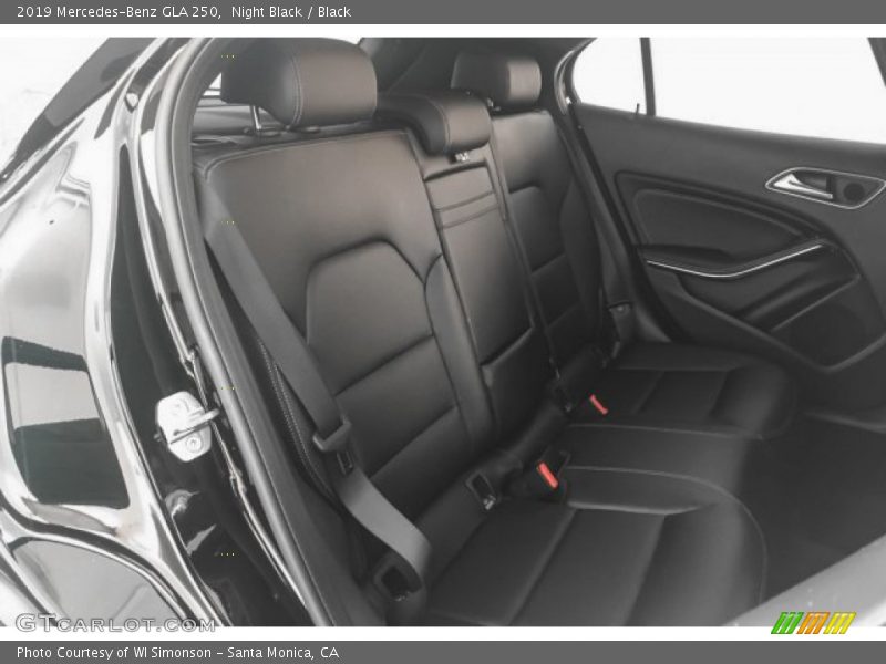 Night Black / Black 2019 Mercedes-Benz GLA 250