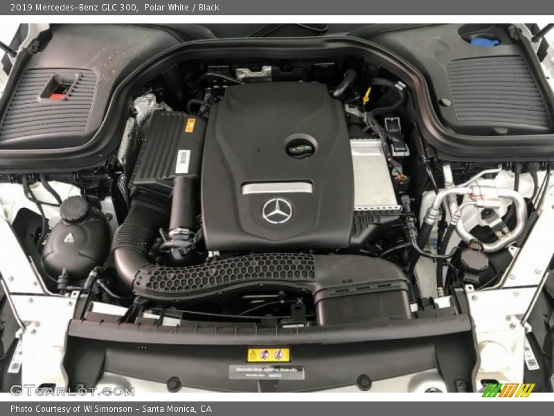 Polar White / Black 2019 Mercedes-Benz GLC 300