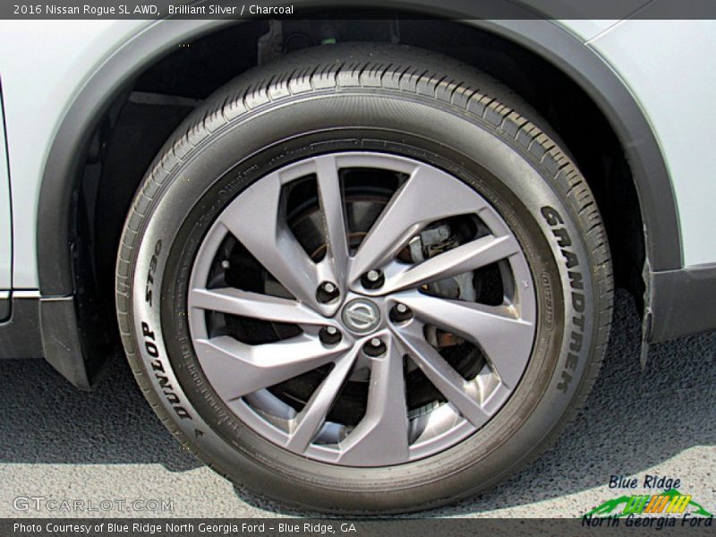 Brilliant Silver / Charcoal 2016 Nissan Rogue SL AWD