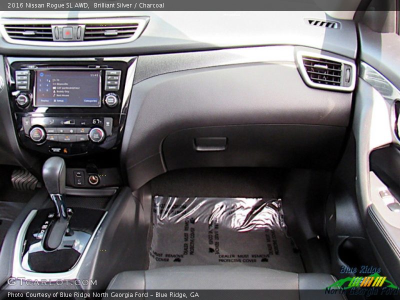 Brilliant Silver / Charcoal 2016 Nissan Rogue SL AWD