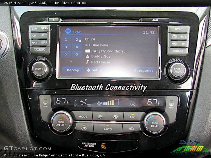 Brilliant Silver / Charcoal 2016 Nissan Rogue SL AWD