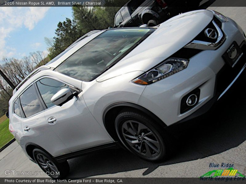 Brilliant Silver / Charcoal 2016 Nissan Rogue SL AWD