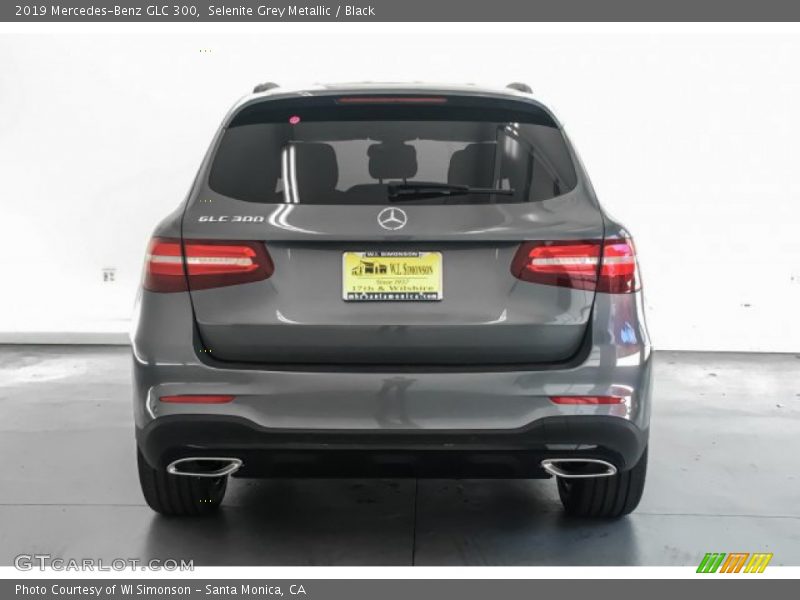 Selenite Grey Metallic / Black 2019 Mercedes-Benz GLC 300