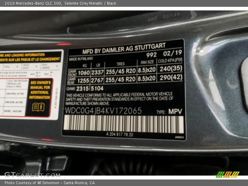 Selenite Grey Metallic / Black 2019 Mercedes-Benz GLC 300