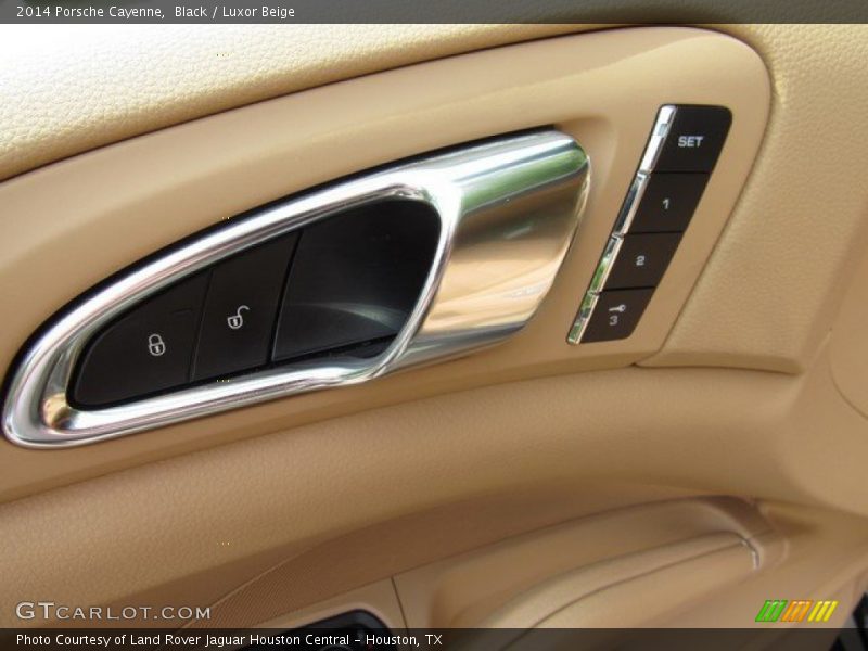 Black / Luxor Beige 2014 Porsche Cayenne