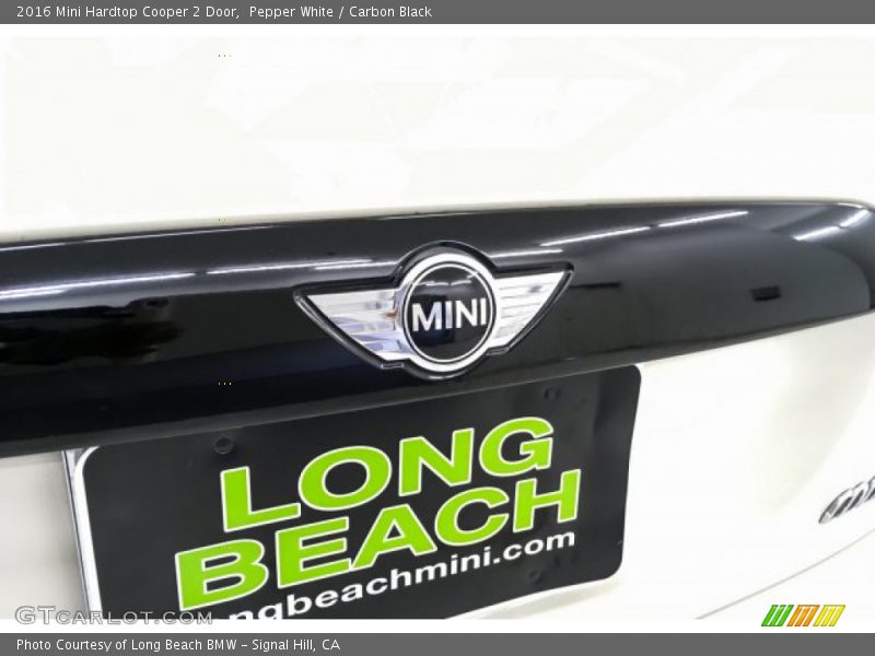 Pepper White / Carbon Black 2016 Mini Hardtop Cooper 2 Door