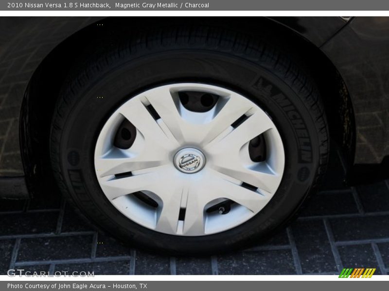 Magnetic Gray Metallic / Charcoal 2010 Nissan Versa 1.8 S Hatchback