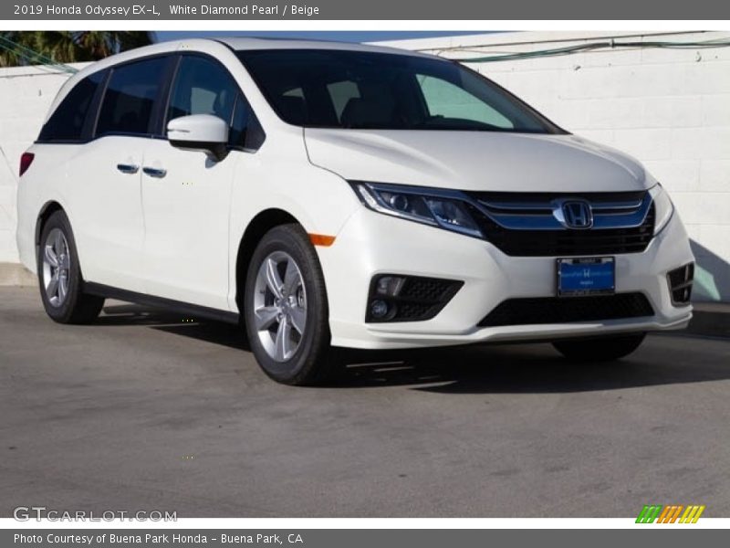 White Diamond Pearl / Beige 2019 Honda Odyssey EX-L