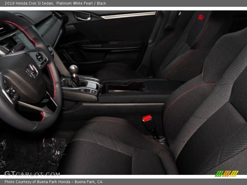 Platinum White Pearl / Black 2019 Honda Civic Si Sedan