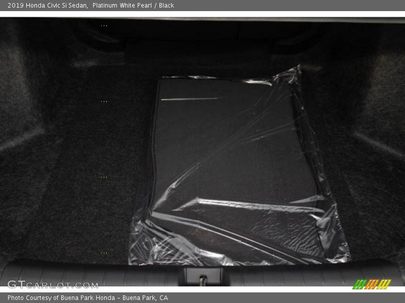 Platinum White Pearl / Black 2019 Honda Civic Si Sedan