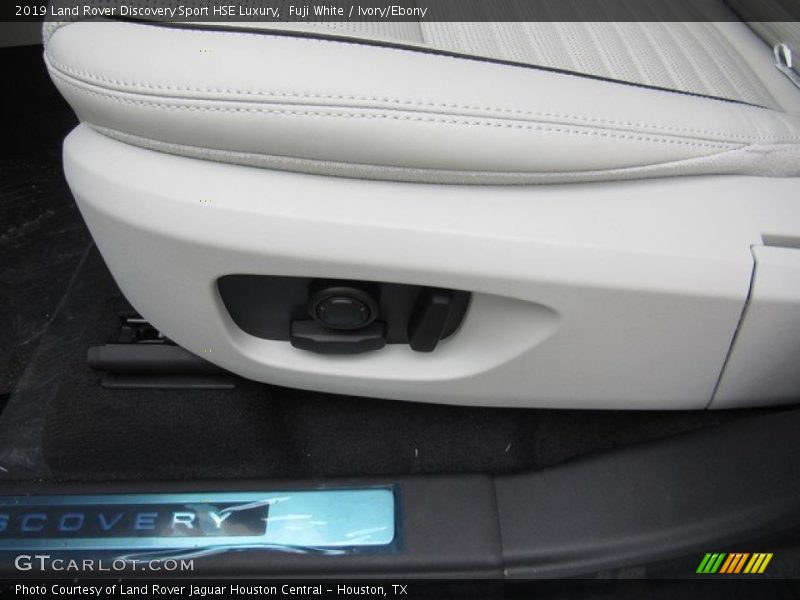 Fuji White / Ivory/Ebony 2019 Land Rover Discovery Sport HSE Luxury