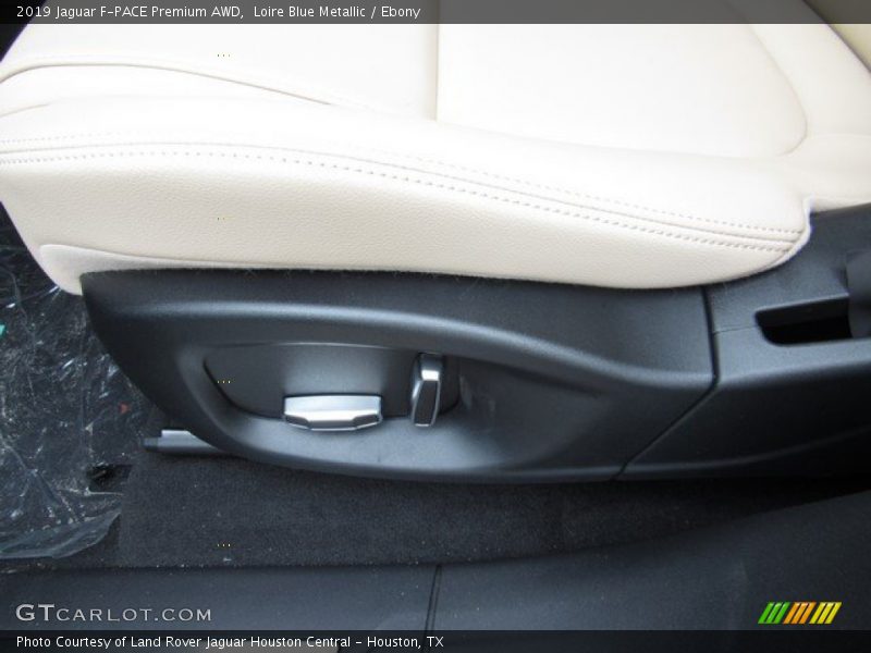 Loire Blue Metallic / Ebony 2019 Jaguar F-PACE Premium AWD