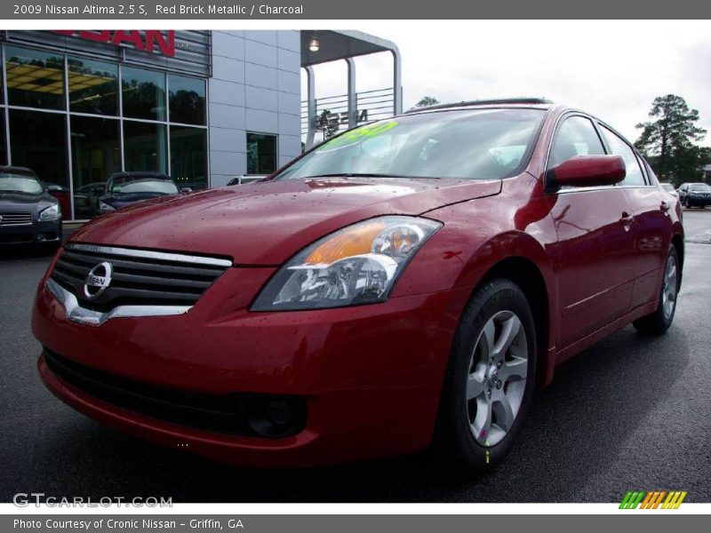 Red Brick Metallic / Charcoal 2009 Nissan Altima 2.5 S