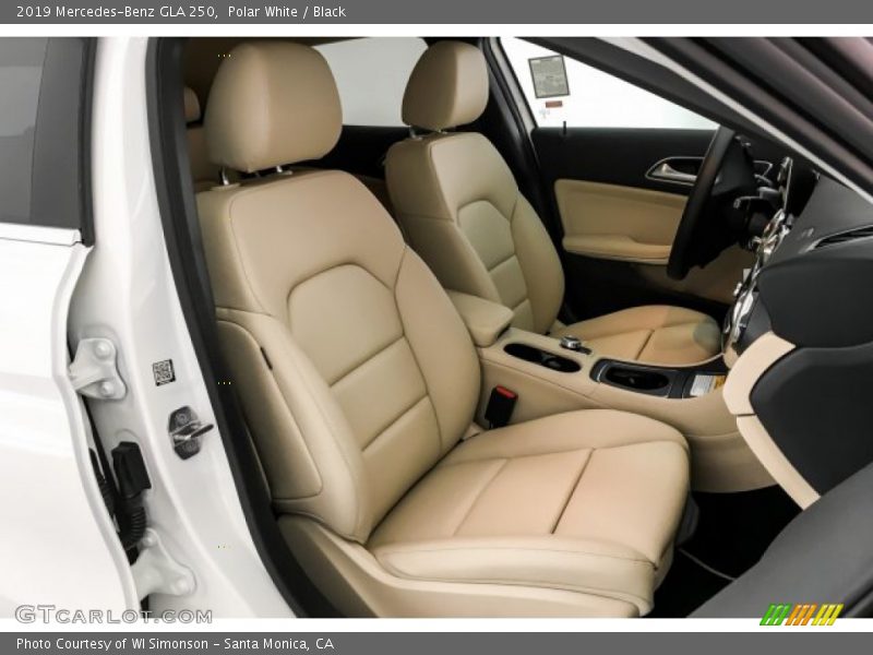 Polar White / Black 2019 Mercedes-Benz GLA 250
