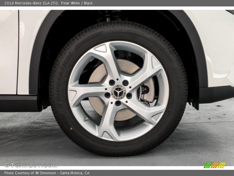 Polar White / Black 2019 Mercedes-Benz GLA 250
