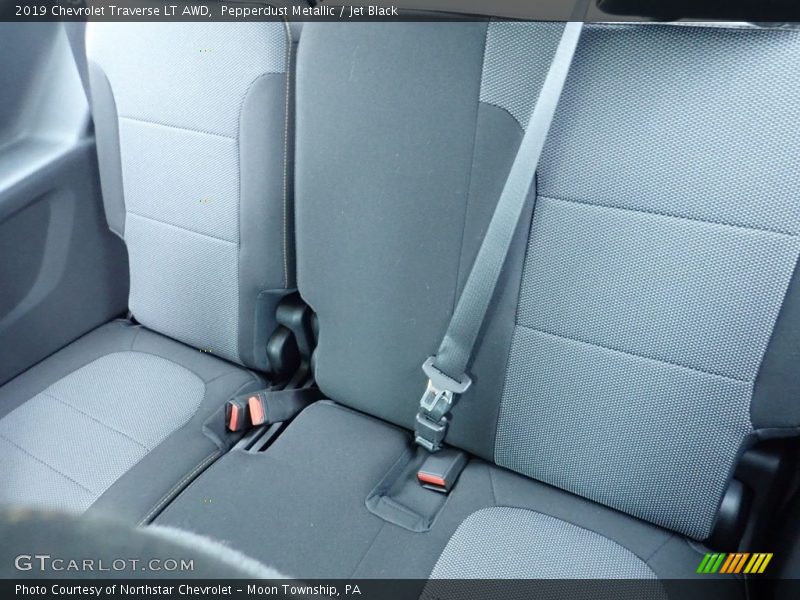 Pepperdust Metallic / Jet Black 2019 Chevrolet Traverse LT AWD