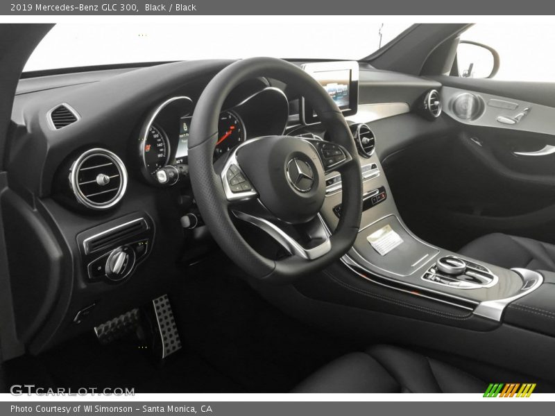 Black / Black 2019 Mercedes-Benz GLC 300