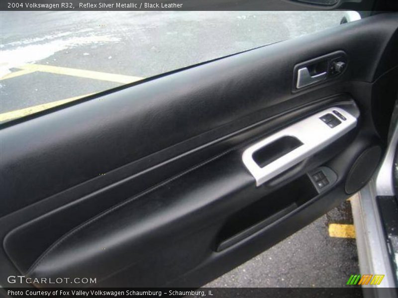 Reflex Silver Metallic / Black Leather 2004 Volkswagen R32