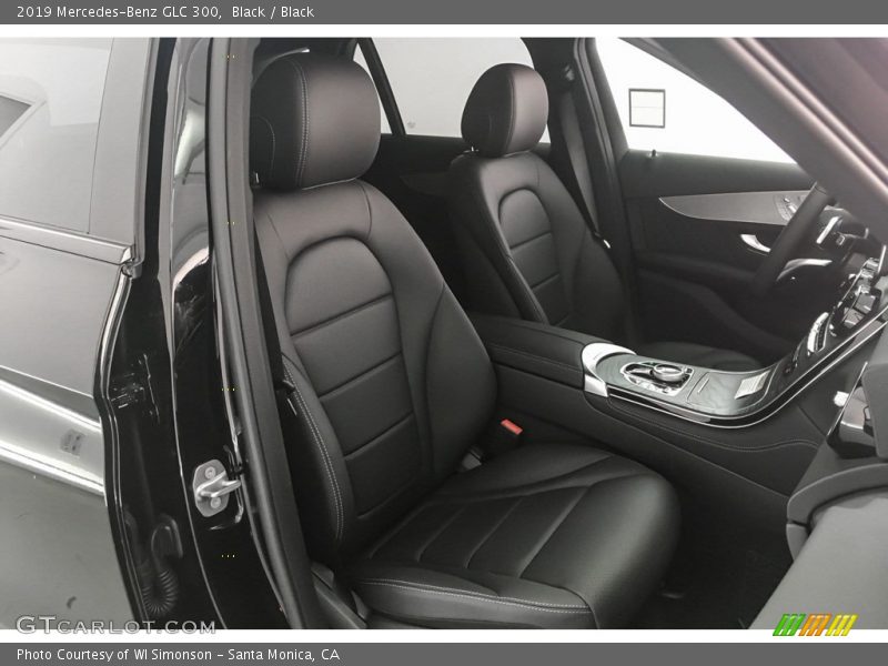 Black / Black 2019 Mercedes-Benz GLC 300