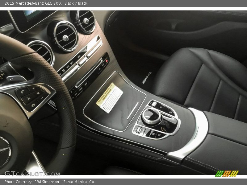 Black / Black 2019 Mercedes-Benz GLC 300