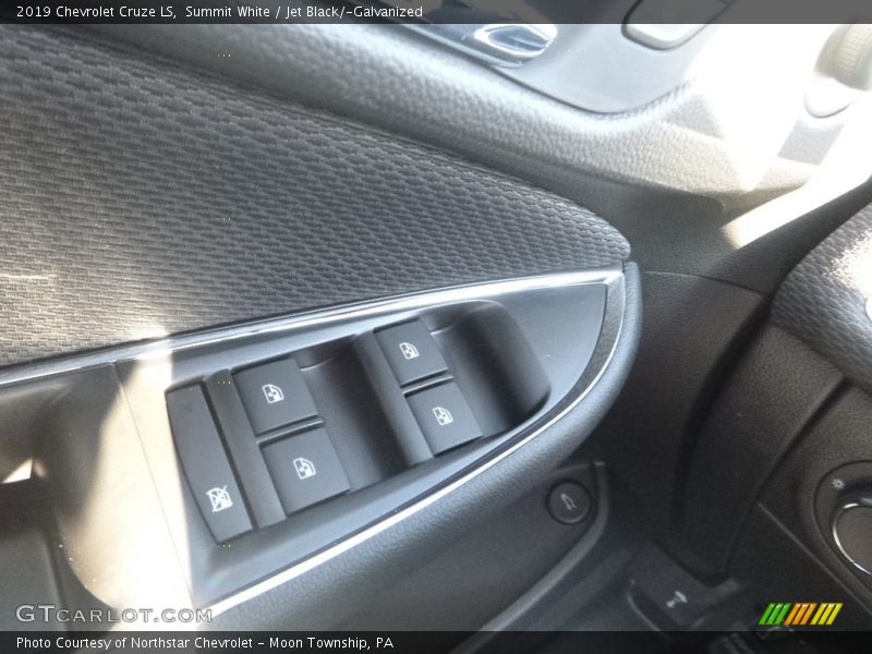 Summit White / Jet Black/­Galvanized 2019 Chevrolet Cruze LS