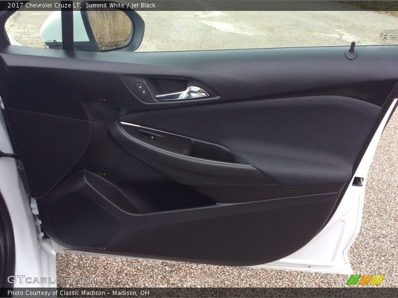 Summit White / Jet Black 2017 Chevrolet Cruze LT