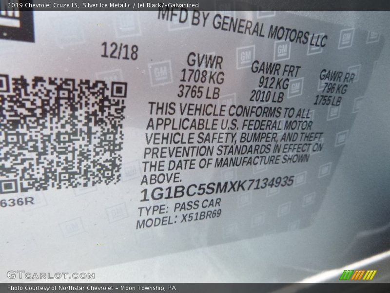 Silver Ice Metallic / Jet Black/­Galvanized 2019 Chevrolet Cruze LS