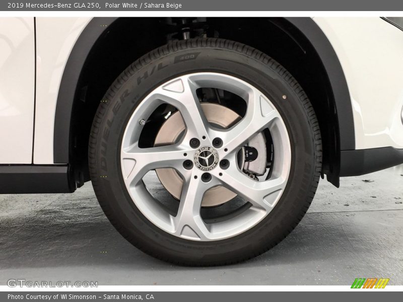 Polar White / Sahara Beige 2019 Mercedes-Benz GLA 250
