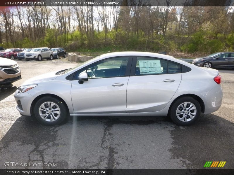 Silver Ice Metallic / Jet Black/­Galvanized 2019 Chevrolet Cruze LS