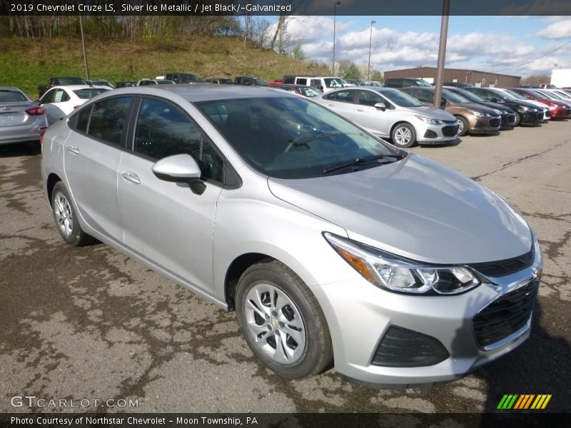 Silver Ice Metallic / Jet Black/­Galvanized 2019 Chevrolet Cruze LS