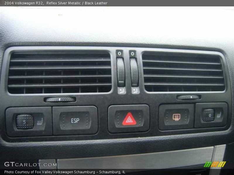 Reflex Silver Metallic / Black Leather 2004 Volkswagen R32