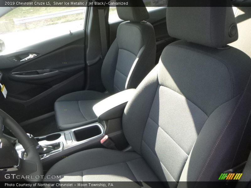 Silver Ice Metallic / Jet Black/­Galvanized 2019 Chevrolet Cruze LS