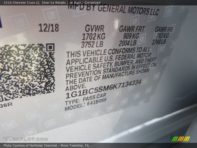 Silver Ice Metallic / Jet Black/­Galvanized 2019 Chevrolet Cruze LS