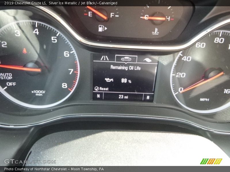 Silver Ice Metallic / Jet Black/­Galvanized 2019 Chevrolet Cruze LS