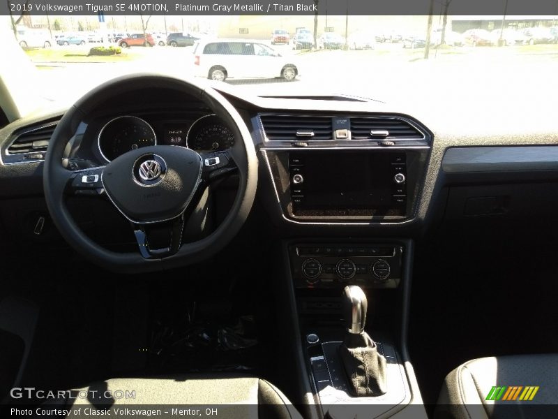 Platinum Gray Metallic / Titan Black 2019 Volkswagen Tiguan SE 4MOTION