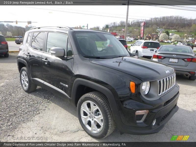 Front 3/4 View of 2019 Renegade Limited 4x4