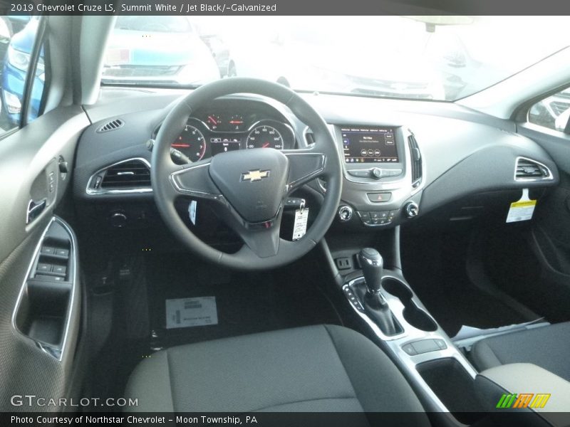 Summit White / Jet Black/­Galvanized 2019 Chevrolet Cruze LS