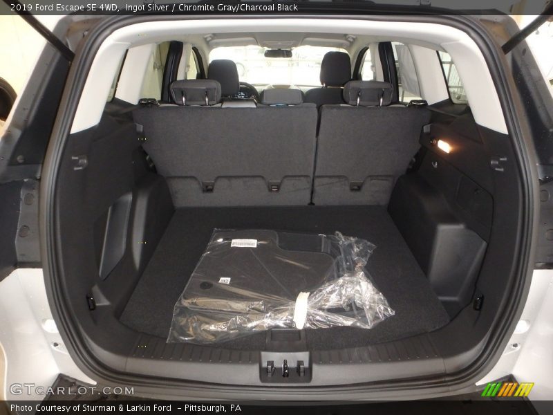 Ingot Silver / Chromite Gray/Charcoal Black 2019 Ford Escape SE 4WD