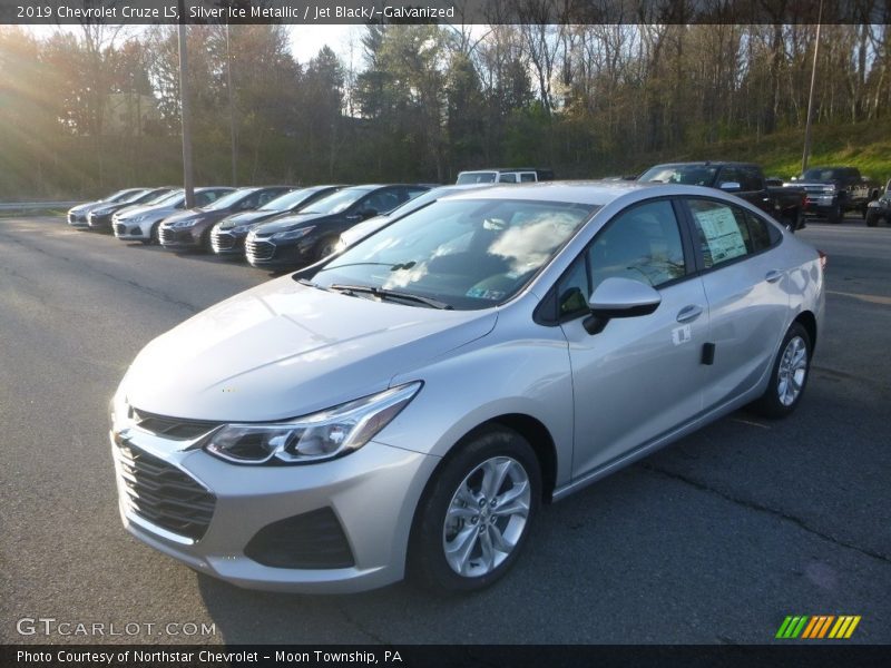 Silver Ice Metallic / Jet Black/­Galvanized 2019 Chevrolet Cruze LS