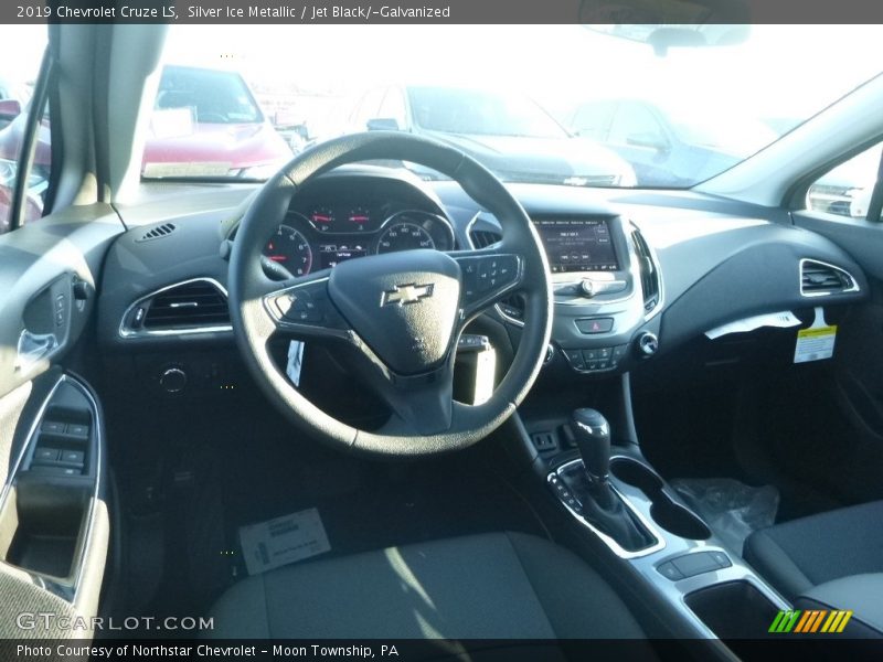 Silver Ice Metallic / Jet Black/­Galvanized 2019 Chevrolet Cruze LS