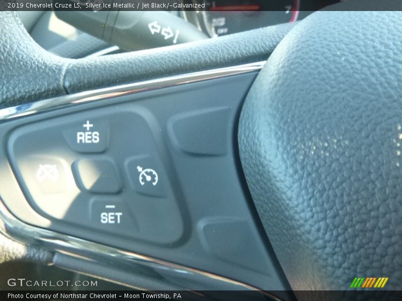 Silver Ice Metallic / Jet Black/­Galvanized 2019 Chevrolet Cruze LS