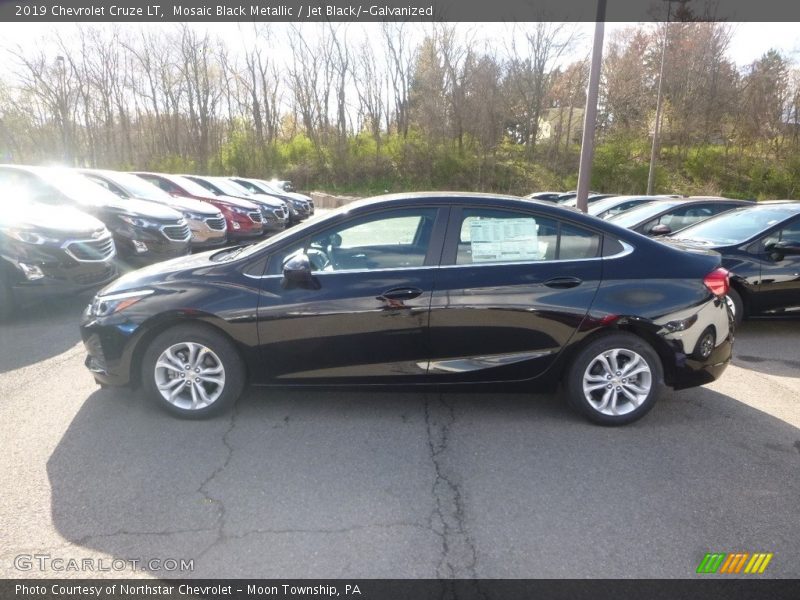 Mosaic Black Metallic / Jet Black/­Galvanized 2019 Chevrolet Cruze LT
