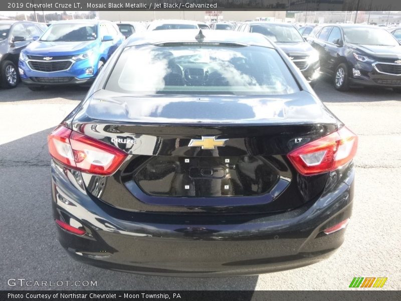 Mosaic Black Metallic / Jet Black/­Galvanized 2019 Chevrolet Cruze LT