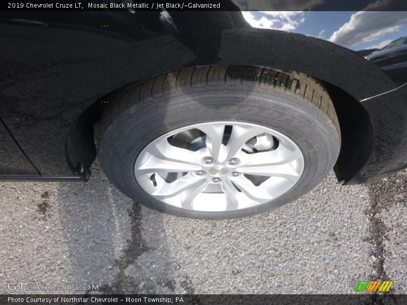 Mosaic Black Metallic / Jet Black/­Galvanized 2019 Chevrolet Cruze LT